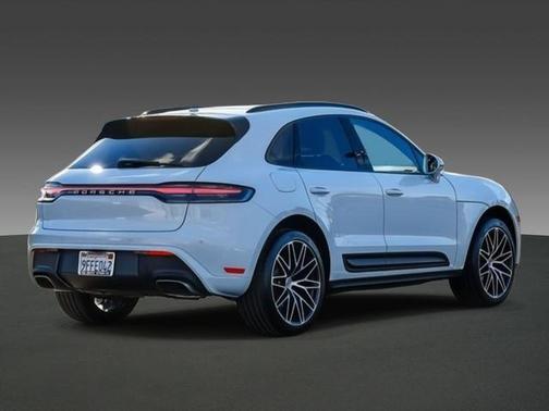 2023 Porsche Macan Base