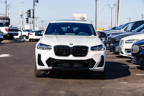 2023 BMW X4 M40i