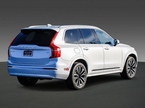 2023 Volvo XC90 Recharge Plug-In Hybrid T8 Plus Bright Theme 7 Passenger