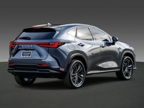 2023 Lexus NX 450h+ Luxury