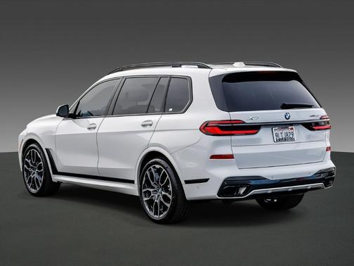 2024 BMW X7 xDrive40i