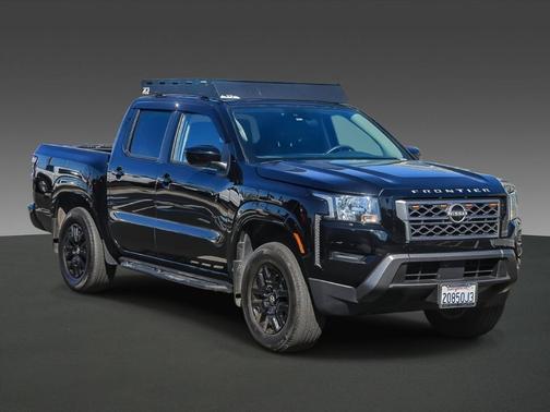 2022 Nissan Frontier SV
