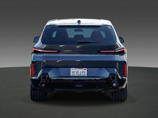 2023 BMW XM Base