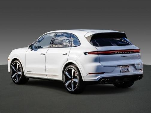 2024 Porsche Cayenne Base