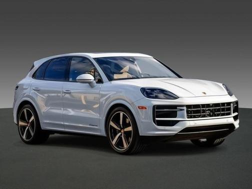 2024 Porsche Cayenne Base