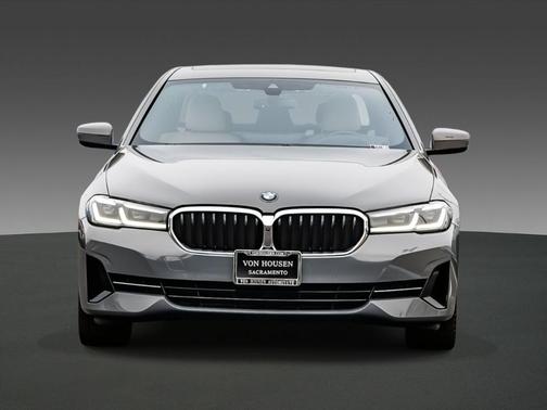 2021 BMW 530 i