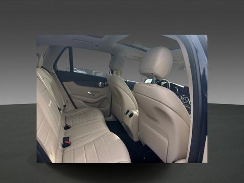 2018 Mercedes-Benz GLC 300 Base 4MATIC