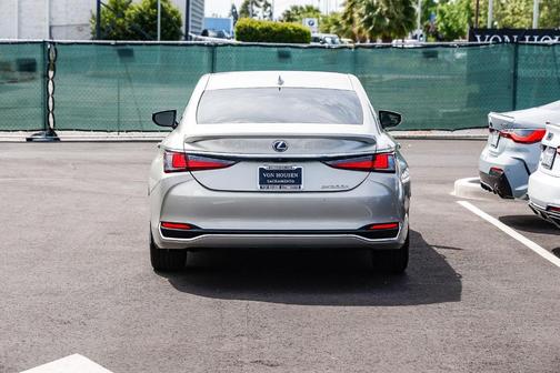 Beige Metallic 2021 Lexus ES 300h Luxury