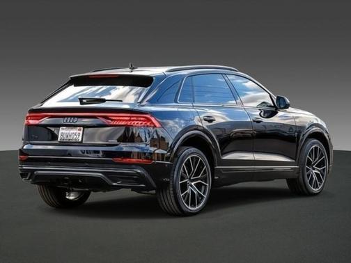 2021 Audi Q8 55 Premium Plus