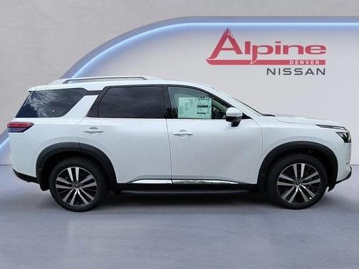 2025 Nissan Pathfinder Platinum