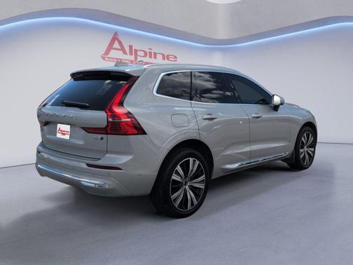 2022 Volvo XC60 B5 Inscription