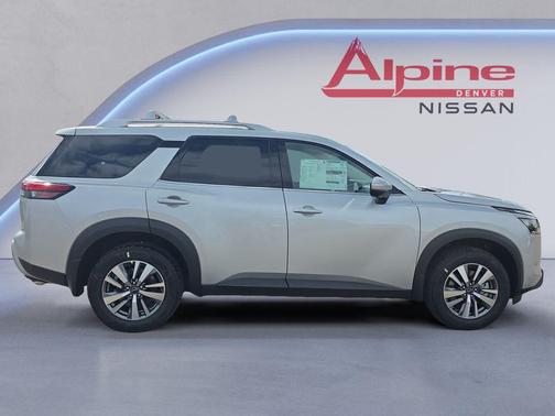 2025 Nissan Pathfinder SL 4WD