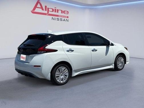 2025 Nissan Leaf S