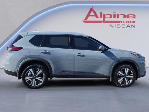 2024 Nissan Rogue SL