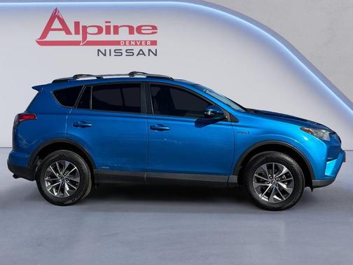 2017 Toyota RAV4 Hybrid XLE