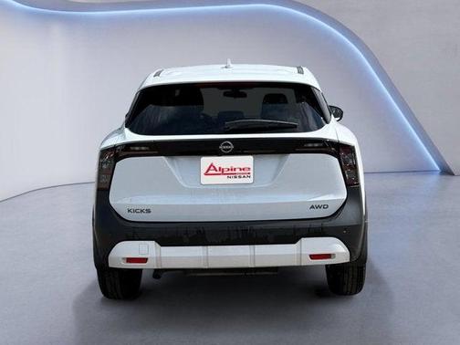 2025 Nissan Kicks SV