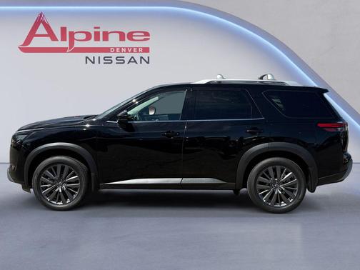 2025 Nissan Pathfinder SL 4WD