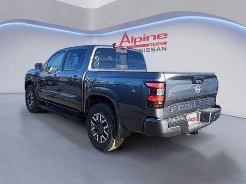 2025 Nissan Frontier SL