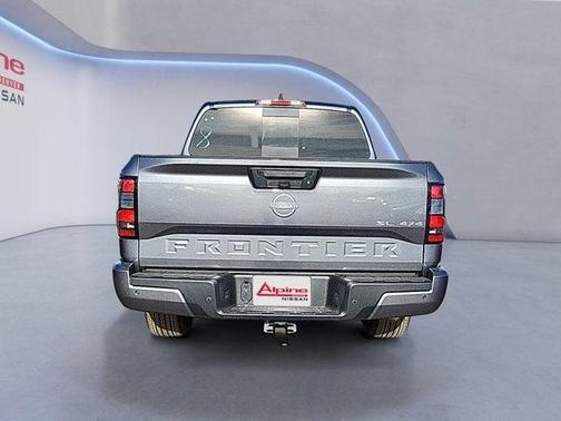 2025 Nissan Frontier SL
