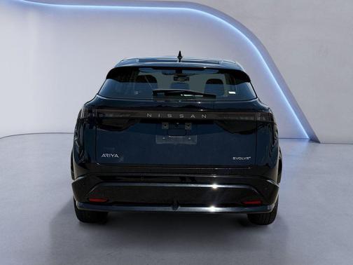 Black Diamond Pearl 2024 Nissan ARIYA EVOLVE+