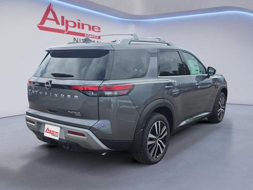 2025 Nissan Pathfinder Platinum