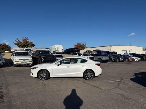 2018 Mazda Mazda3 Touring