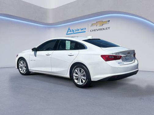 Summit White 2024 Chevrolet Malibu FWD 1LT