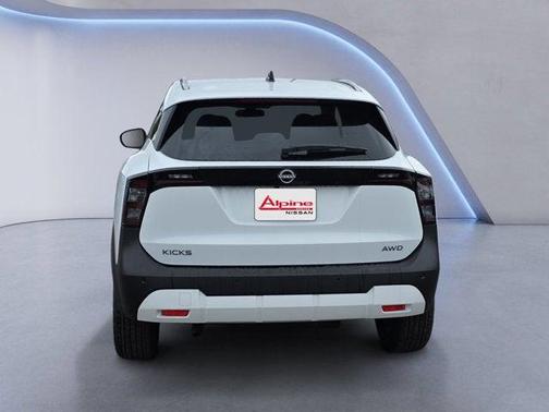 2026 Nissan Kicks SV