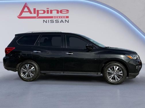 2019 Nissan Pathfinder SL
