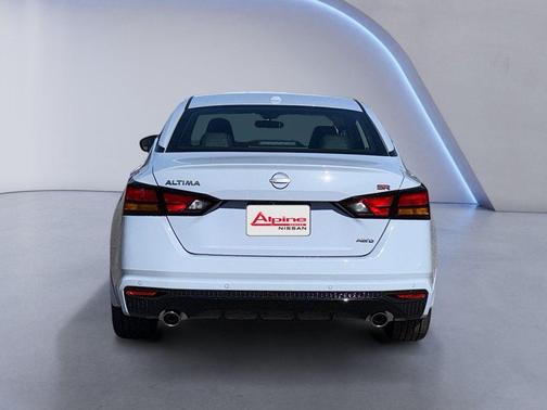 2025 Nissan Altima SR