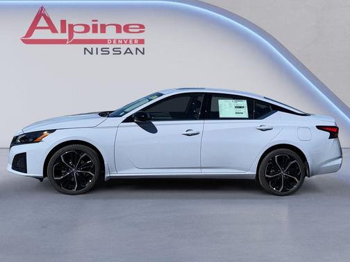 2025 Nissan Altima SR