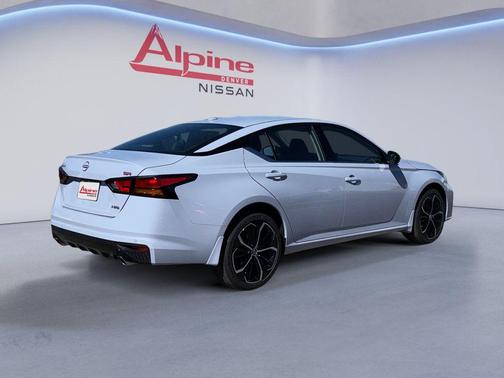 2025 Nissan Altima SR AWD