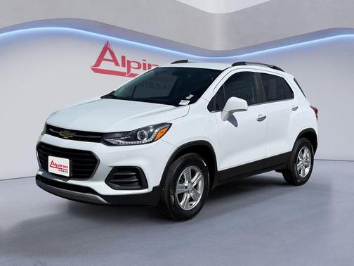 Summit White 2019 Chevrolet Trax LT