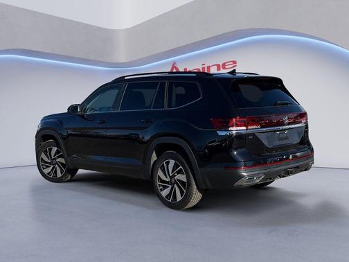 2024 Volkswagen Atlas 2.0T SE w/Technology 4MOTION
