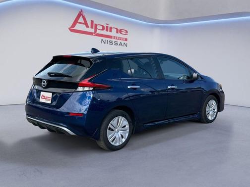 2025 Nissan Leaf S