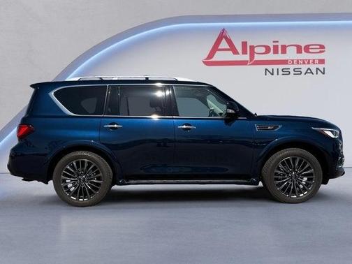 2022 INFINITI QX80 Luxe