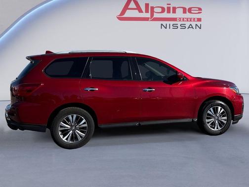 2019 Nissan Pathfinder SL