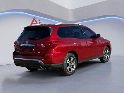 2017 Nissan Pathfinder S