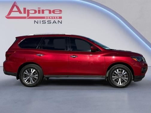 2017 Nissan Pathfinder S