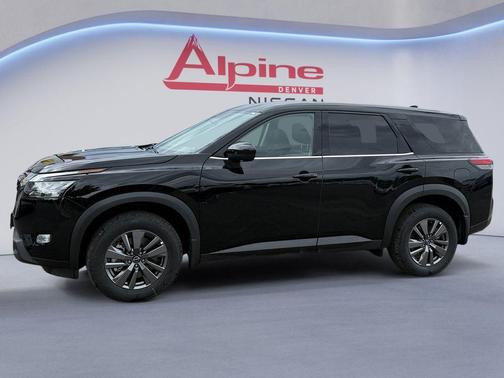 2025 Nissan Pathfinder S