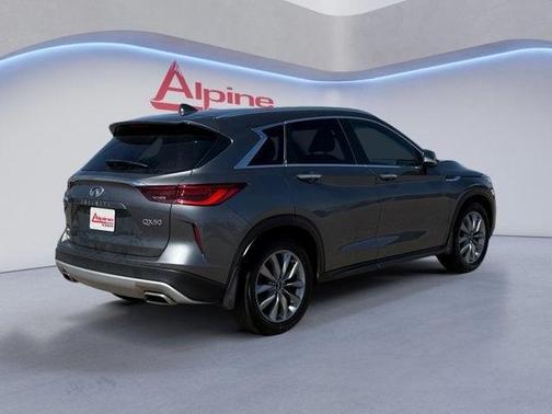 2022 INFINITI QX50 Luxe