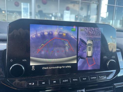 2023 Nissan Pathfinder SL 4WD