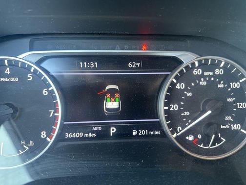 2023 Nissan Pathfinder SL 4WD