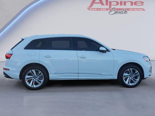 2022 Audi Q7 55 Premium Plus