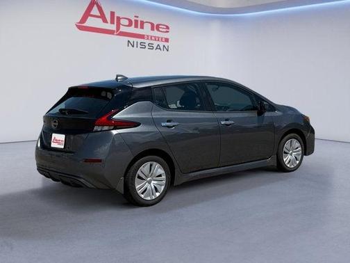 2025 Nissan Leaf S