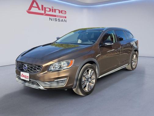 2018 Volvo V60 Cross Country T5