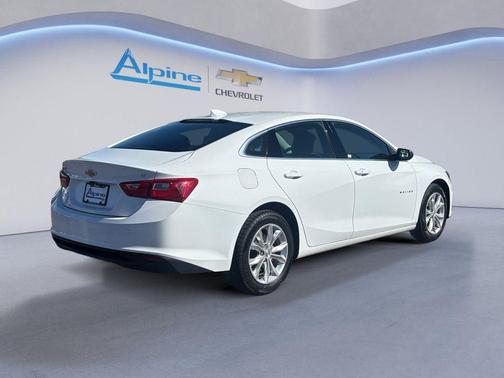 Summit White 2023 Chevrolet Malibu FWD 1LT