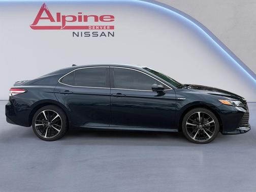 2020 Toyota Camry Hybrid LE