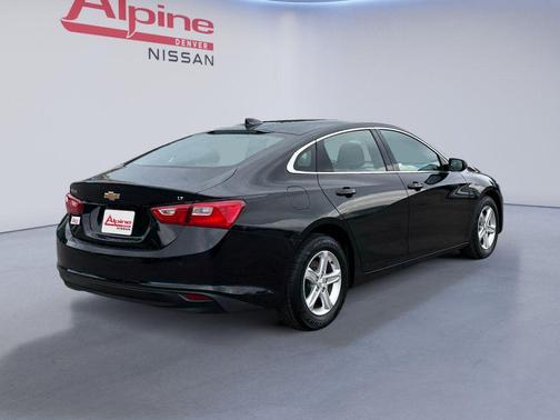 Mosaic Black Metallic 2024 Chevrolet Malibu FWD 1LT