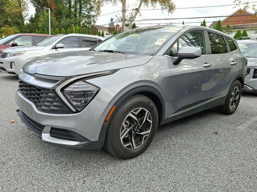 2024 Kia Sportage LX